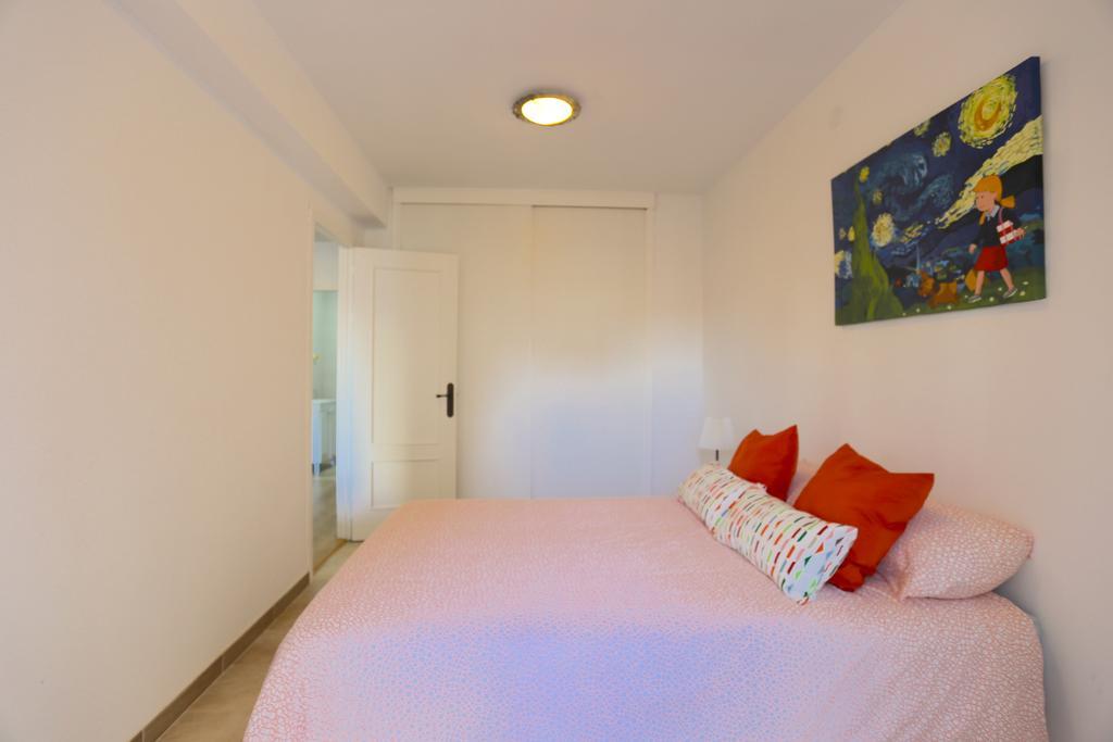 Larios Centro Las Flores Apartment Malaga Exterior photo