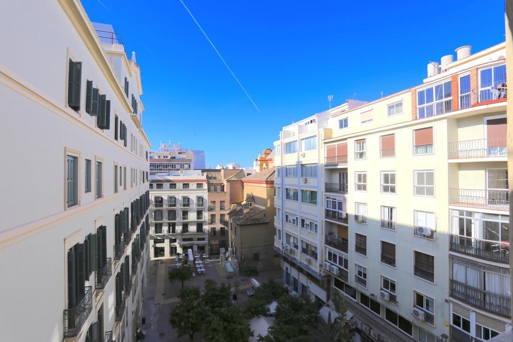 Larios Centro Las Flores Apartment Malaga Exterior photo